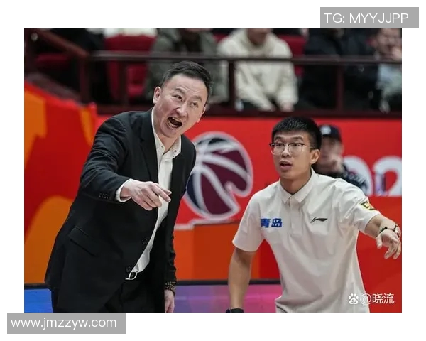 刘维伟自带剪刀为杨瀚森打造30美元理发馆的独特体验